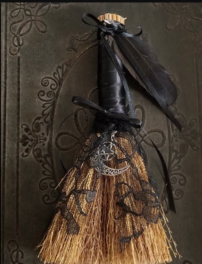 HANDMADE ALTER BESSOM (8-13INCHES HIGH)
